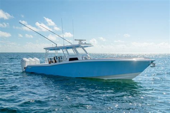 Where are invincible boats made?